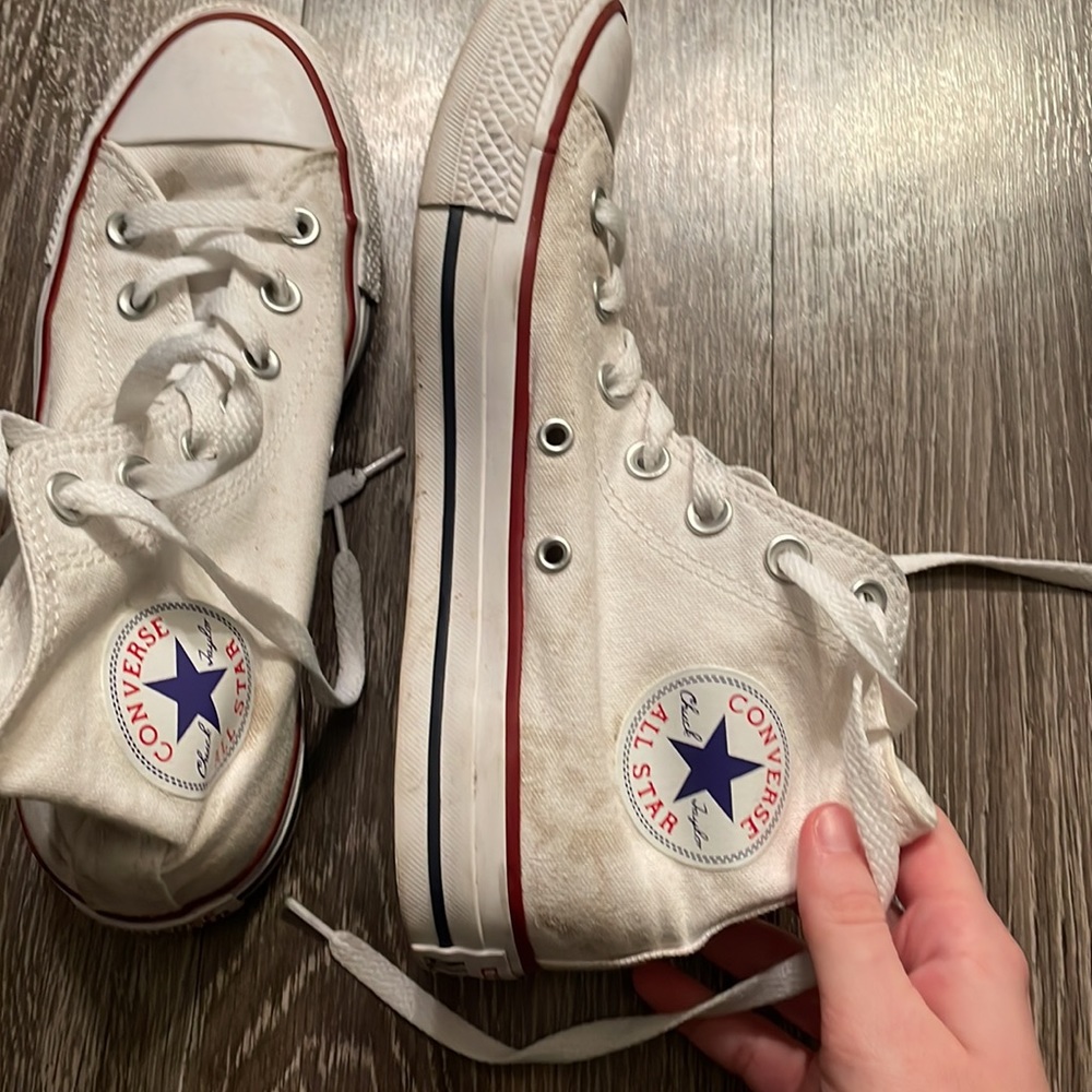 White Converse - Picture 4 of 6